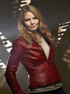  Emma лебедь from Once Upon A Time. Technically she's in law enforcement. First, she was a bail bonds person that is hired to track down criminals that don't serve their time или finish out their sentence and bring them in. When she comes to Storybrooke she becomes a Deputy and later the Sheriff. So technically she is the police. Plus, she's absolutely GORGEOUS and SEXY!