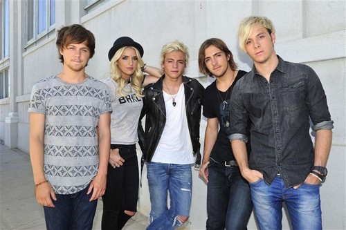 This is my favorite pic of R5