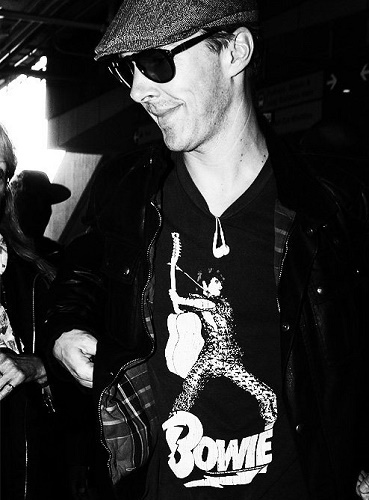  I gotta feeling that almost every 3rd celeb has a Bowie hemd, shirt at Home