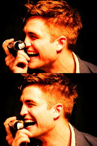  Liebe his infectious laugh<3