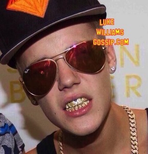  JB and his bling bling سونا teeth