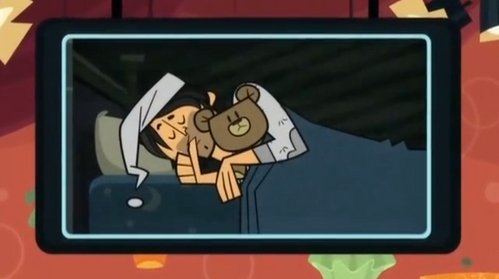 I had a dream last year (September 2016) where Don had hosted "Total Drama" since 2008 (with TDI, the first and best season of them all). Geoff, who is known for teasing other people, played humiliating clips of Don. The following are things that Don does off-camera:
1. Singing in a shower in a falsetto tone.
2. Eating his sandwich like a slob.
3. Sleeping with a teddy bear, while sucking his thumb.
4. Going outside, only to have the wind expose his bare body (however, that happened to Don once in TDRR).
5. Revealing that he is bald in reality.

I know this is plagiarism/already been done, but this is what Geoff would've done to Don if the latter was the longtime host, instead of taking the job in 2015.