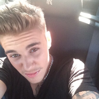  Never posté this selfie from Jb which is stunning !!