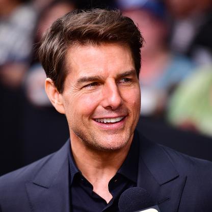  Tom Cruise ! Not a پرستار of this guy one bit .. sorry 😐