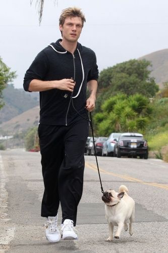 Nick Carter with his pug <3