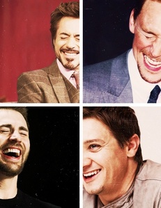  Downey,Hiddles,Evans and Renner all laughing