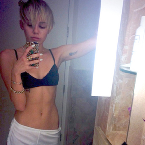  Miley selfie