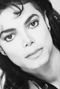  While gazing into Michael's pretty "Ebony" eyes, do anda feel like your in some trance atau hypnosis