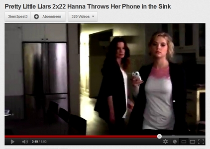  what phone does Hanna have in this picture and where can I get this phone case ( looks like a bird) ???