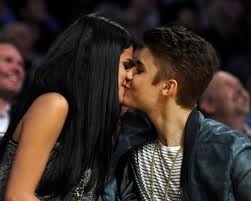  Post a picture of Selena and Justin. Cutest gets 20 props. Good luck! :)