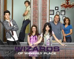 post a pic of wizard of waverly place wall paper