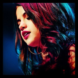 Post a Cool Pic of Selena 