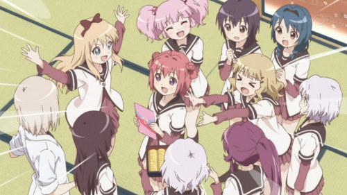  Post an anime girl being populair with all the girls.
