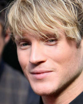  post a cute and adorable pic of Dougie????