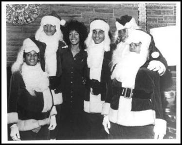 I have a Xmas mission for you guys! :) Post your favorite Christmas picture of MJ