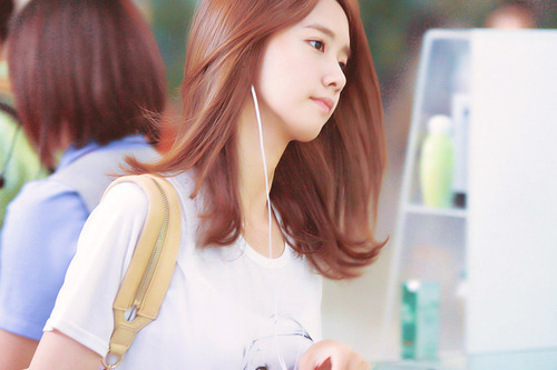 WHOEVER POST A PICTURE OF YOONA GET 5 PROPS