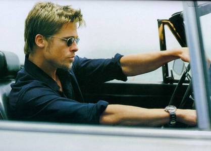  Post a hot picture of Brad Pitt.