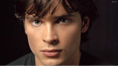  Post a pic of Tom Welling