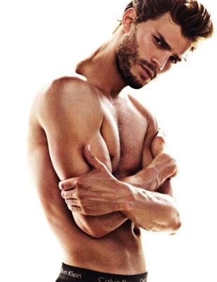  Post a hot picture of Jamie Dornan.