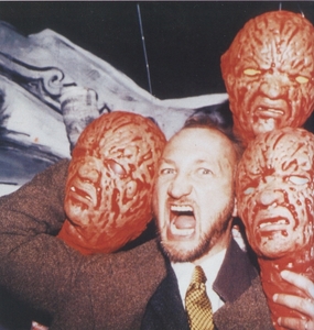  What is yalls 最喜爱的 Robert Englund movie? I know most of y'all would say Nightmare on Elm 街, 街道 but is there any others that have a different opinion.