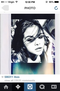  Do you like this pic selena gomez posted on her main and backup account ?