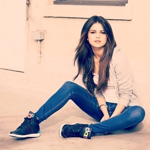 ⭐ Selena Contest ⭐