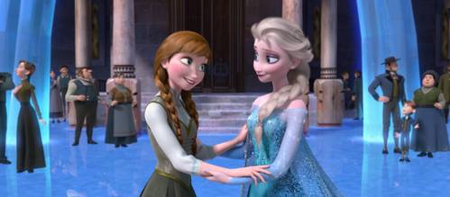  Would wewe upendo to have Elsa au Anna as your big sisters?I want them both.