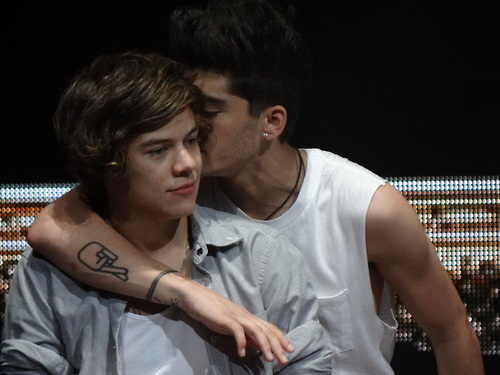  upendo her as much as I ADORE Zarry!