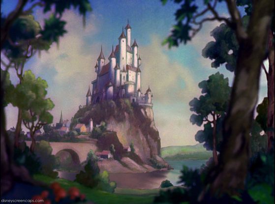  I would Cinta to live in this castle, ignore the horrible dungeoun and anda get a beautiful castle, I especially Cinta the istana, istana, castle garden and the fact that you'll get a stunning view over the town and the sea below