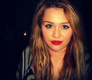  Your Beautiful and Talented Like Miley<3