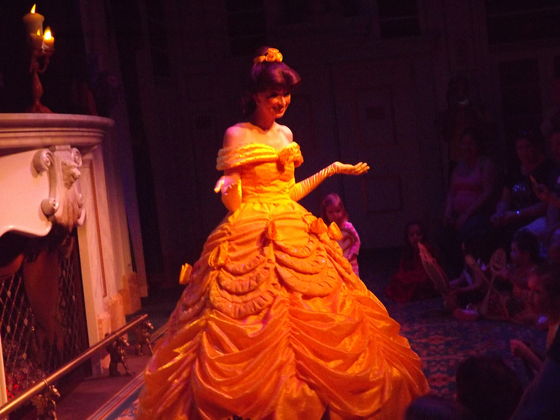  Storytime w/ Belle in the 魔法にかけられて Forest, part of New Fantasyland.