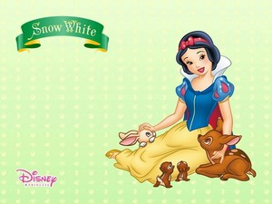  Snow White, animal lover