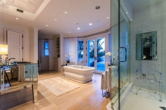 The Master Bathroom At Michael's House