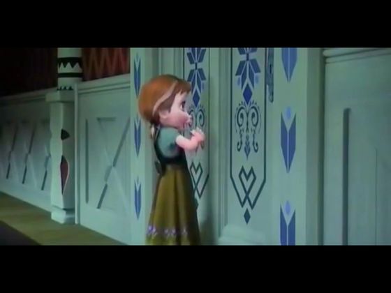  일 after day, Anna came to Elsa's door and asked her to come out and play.