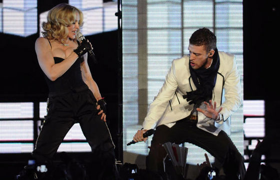  Madonna & Justin performing Live