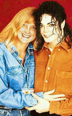  With 秒 Wife, Debbie Rowe