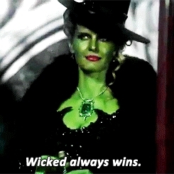  Zelena sure does know how to make an entrance....