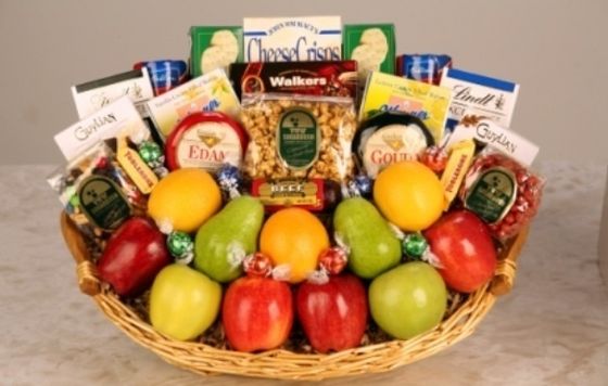  Here's a gift basket for reading.