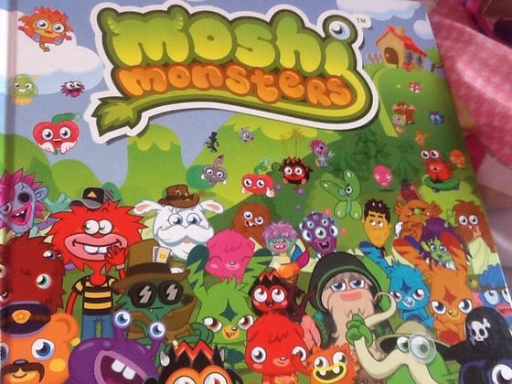  Lots of moshi monsters and moshlings