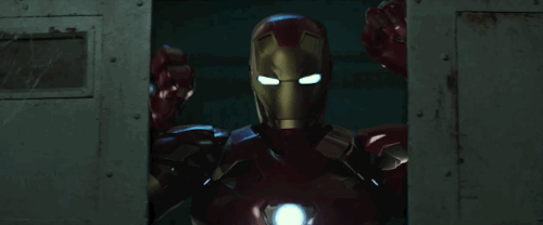  Iron Man shows up to team up with 캡, 모자