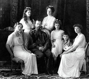  Actual fotografia of the romanov family in 1913
