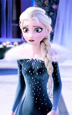  Elsa in her natal Dress Gif