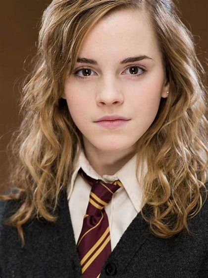  After a few years, Emma Watson looked like this and she continued to play Hermione, as the character Hermione grew with her.