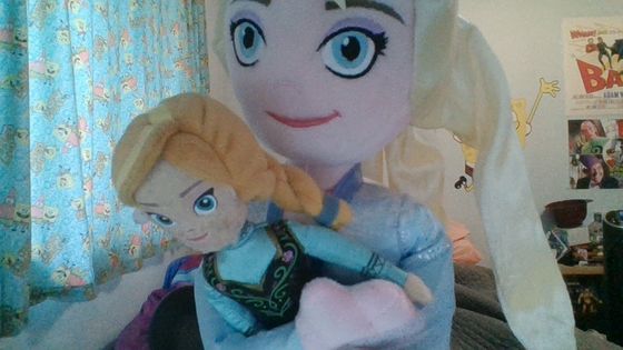  Elsa loves her little sister, Anna.