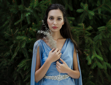  I pergunta my heterosexuality when it comes to this woman cosplaying Luthien (elf lady from Tolkein's