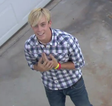 Ross is really cute, but I actually have a huge crush on Riker!