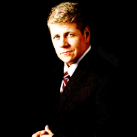  Round 76: Michael Cudlitz A.K.A. my new crush! ^_^ That guy is awesome! :) 1. Black
