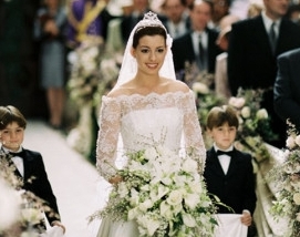  Anne Hathaway in 'The Princess Diaries'