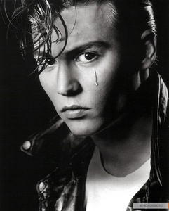  Why do I always miss ronds with Johnny?!:((( Ok:) mine is Cry-Baby(1990) <3