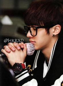  EX; For Round 5 Gikwang with Glasses